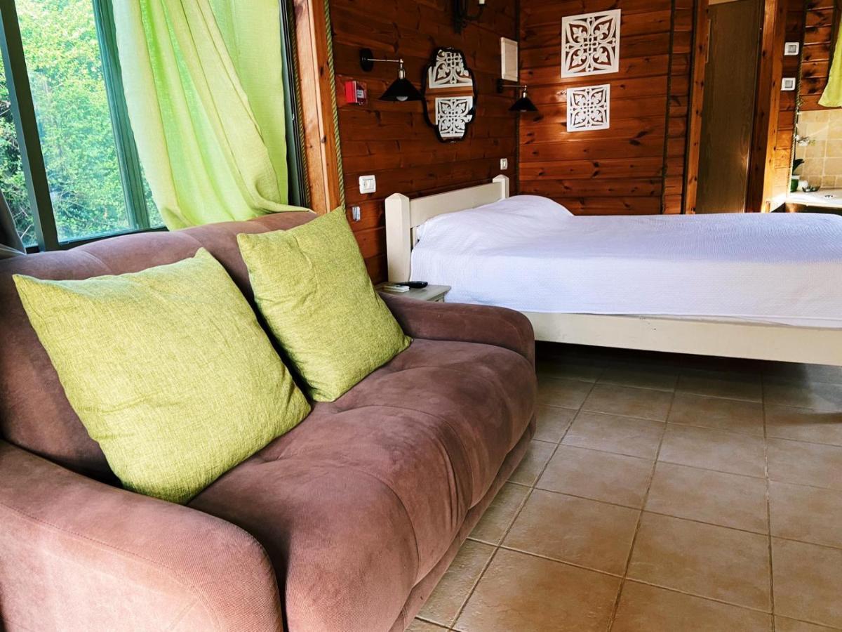 Julie'S Cabins Neot Golan Zewnętrze zdjęcie